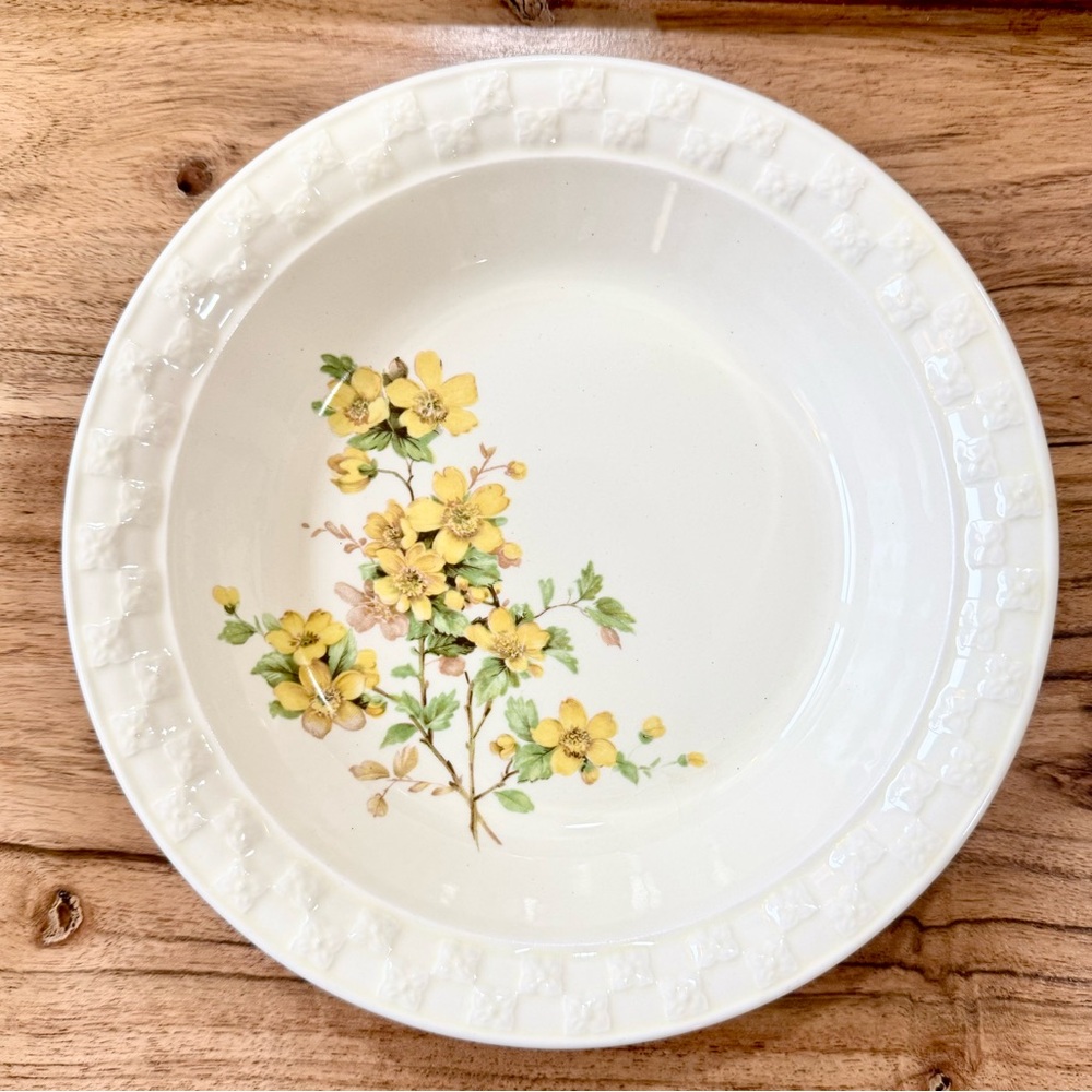 Taylor Smith Taylor/TST ~ Yellow Floral Design Bowl w/Scalloped Edge ~ Vintage